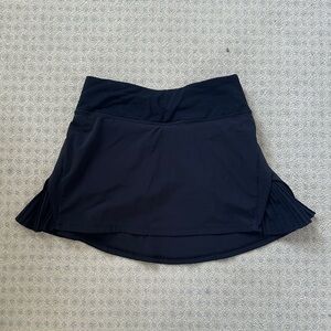 LULULEMON: SKIRT (not sold anymore)